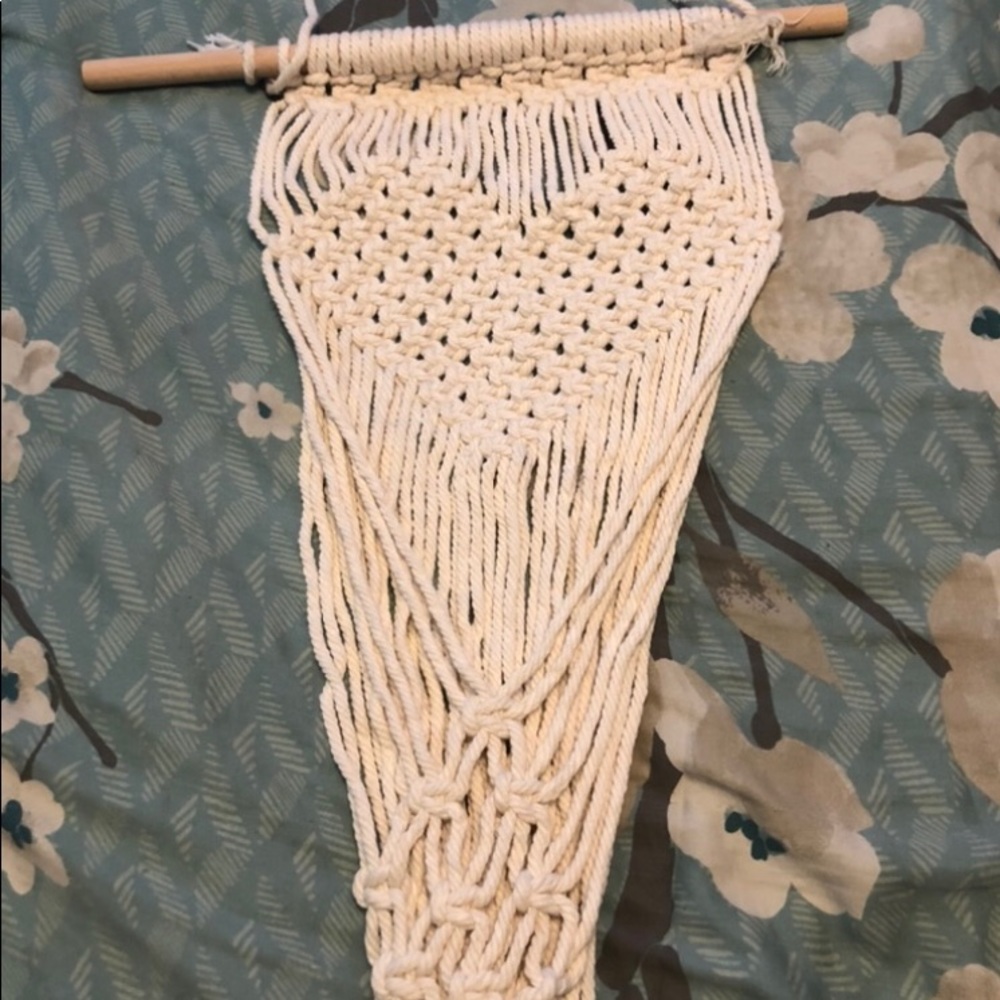New Macrame Plant Hanger Shelf - Picture 4 of 4
